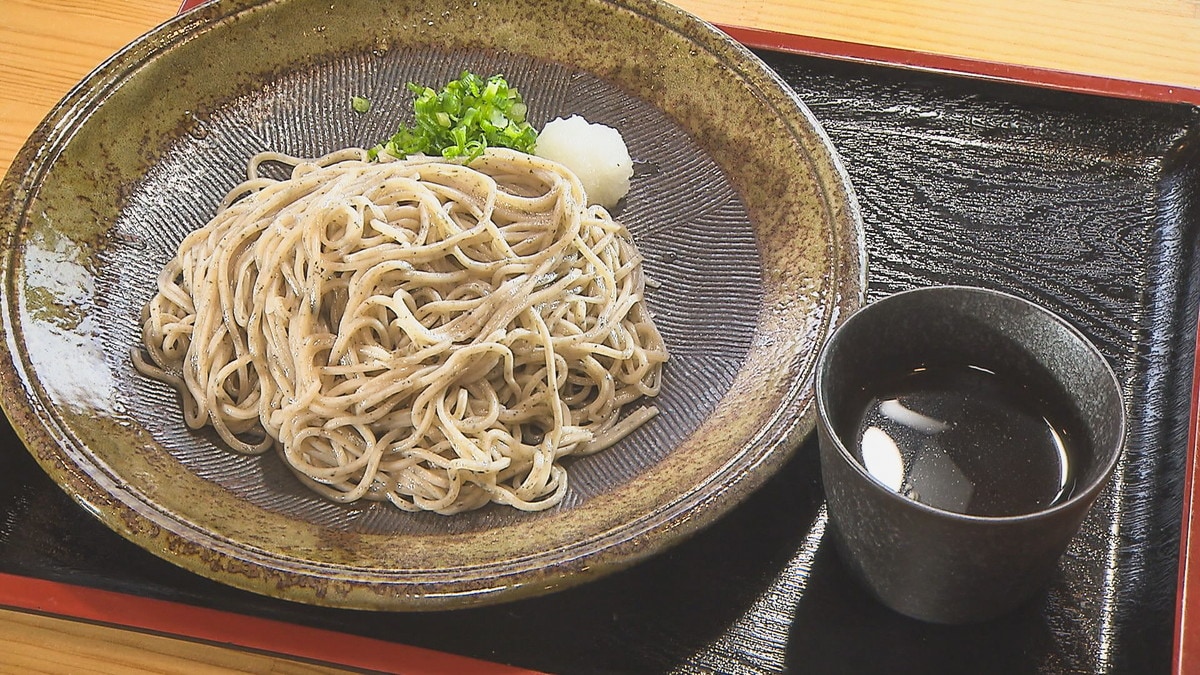 国道9号沿いで見つけた「出雲そば」ではなく「出雲うどん」。のどごしのよい細麺が特徴！｜島根県出雲市