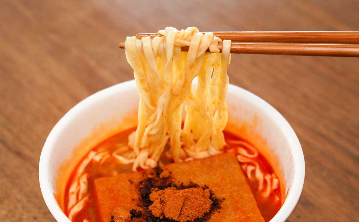 「箱買いしたい」「普通の方がうまい」新作「どん兵衛」が早くも話題に