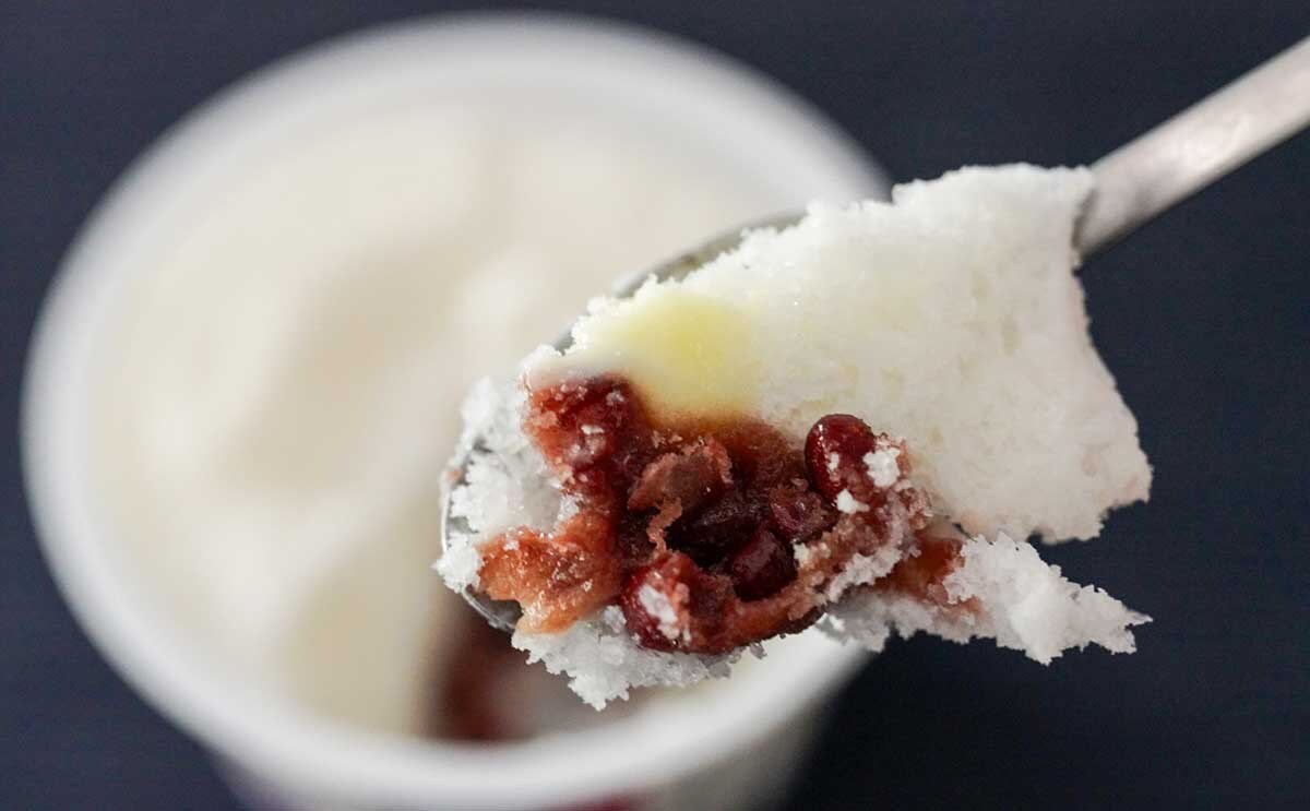 【ファミマ限定】白い氷の中にめっちゃウマいの入ってる