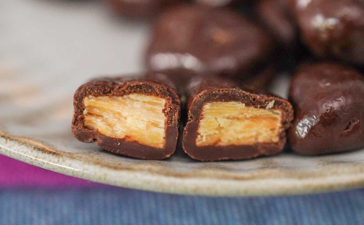 【セブン】新作菓子に「マジでうますぎ」「10袋は買いたい」の声