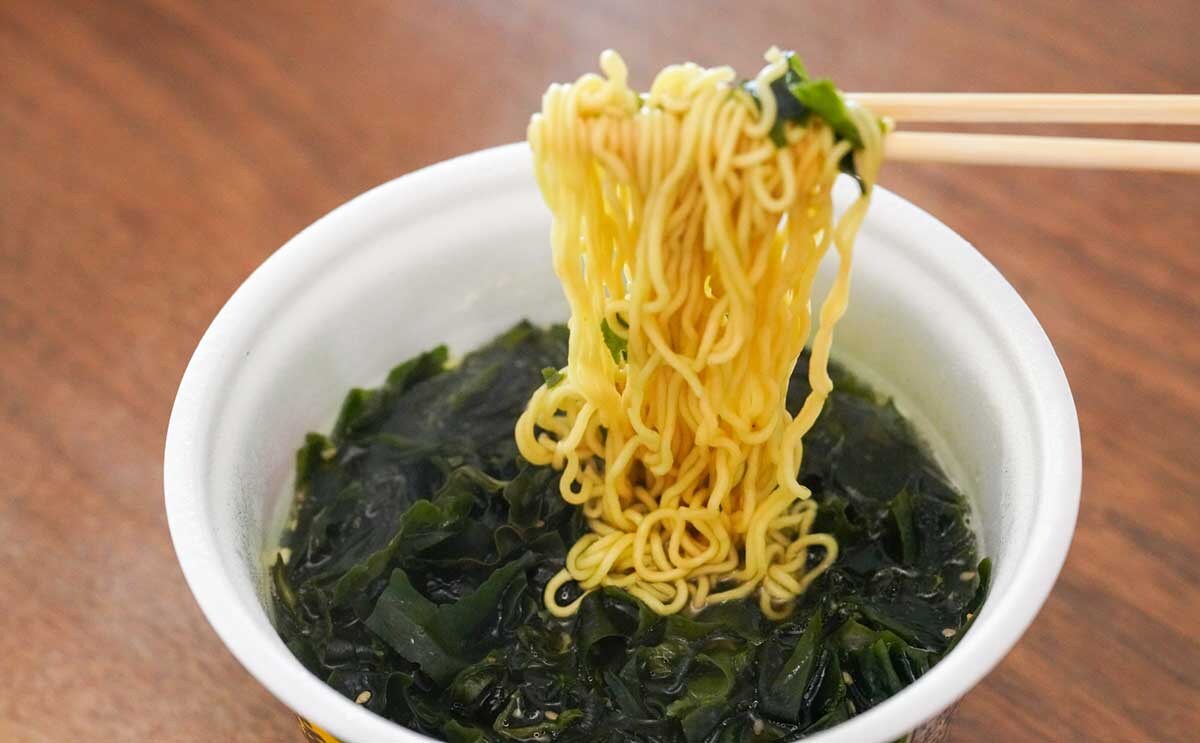 「爆盛」「量が異常」【エースコック】から大満足できるカップ麺が登場