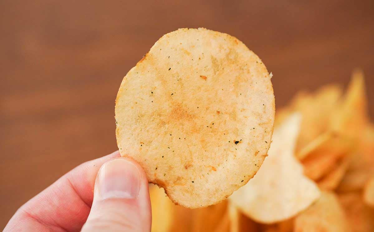 「絶対おいしいでしょ」「気になるな」【ファミマ限定】ポテトチップスがうますぎる