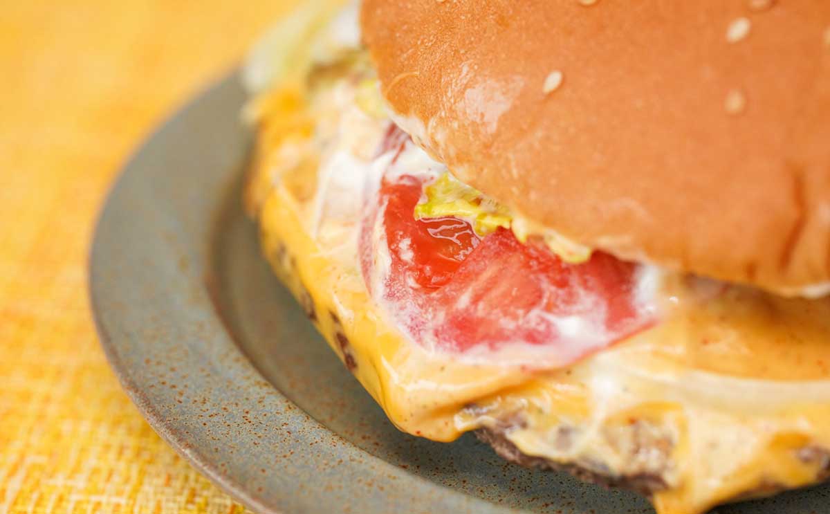 「デカすぎて驚いた」「めちゃうま~」【バーガーキング】新作が激うまだった