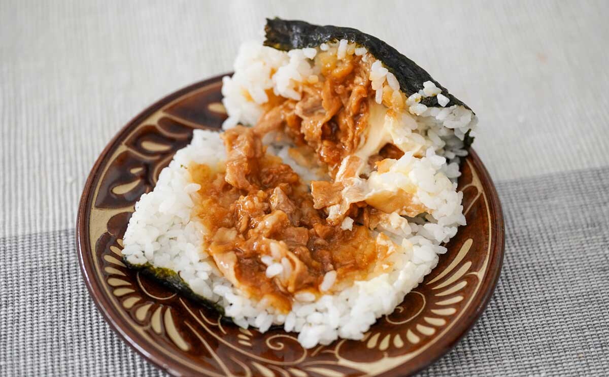 1個298円でも食べたい【ファミマ】新発売「サンドおむすび」とは？