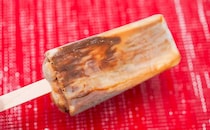 「食感が最高」「ちょっと大人味」【ファミマ限定】新発売のアイスバーとは