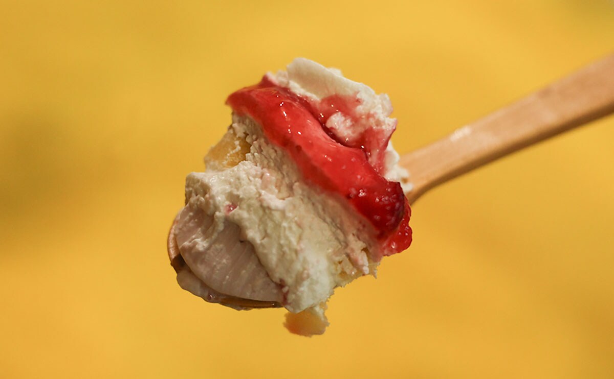 「めちゃうまい」「大満足」甘酸っぱくてボリューム満点のファミマ『パフェ』