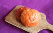 糖質14.3g。ローソンの『あんぱん』にはひまわりの種が!?