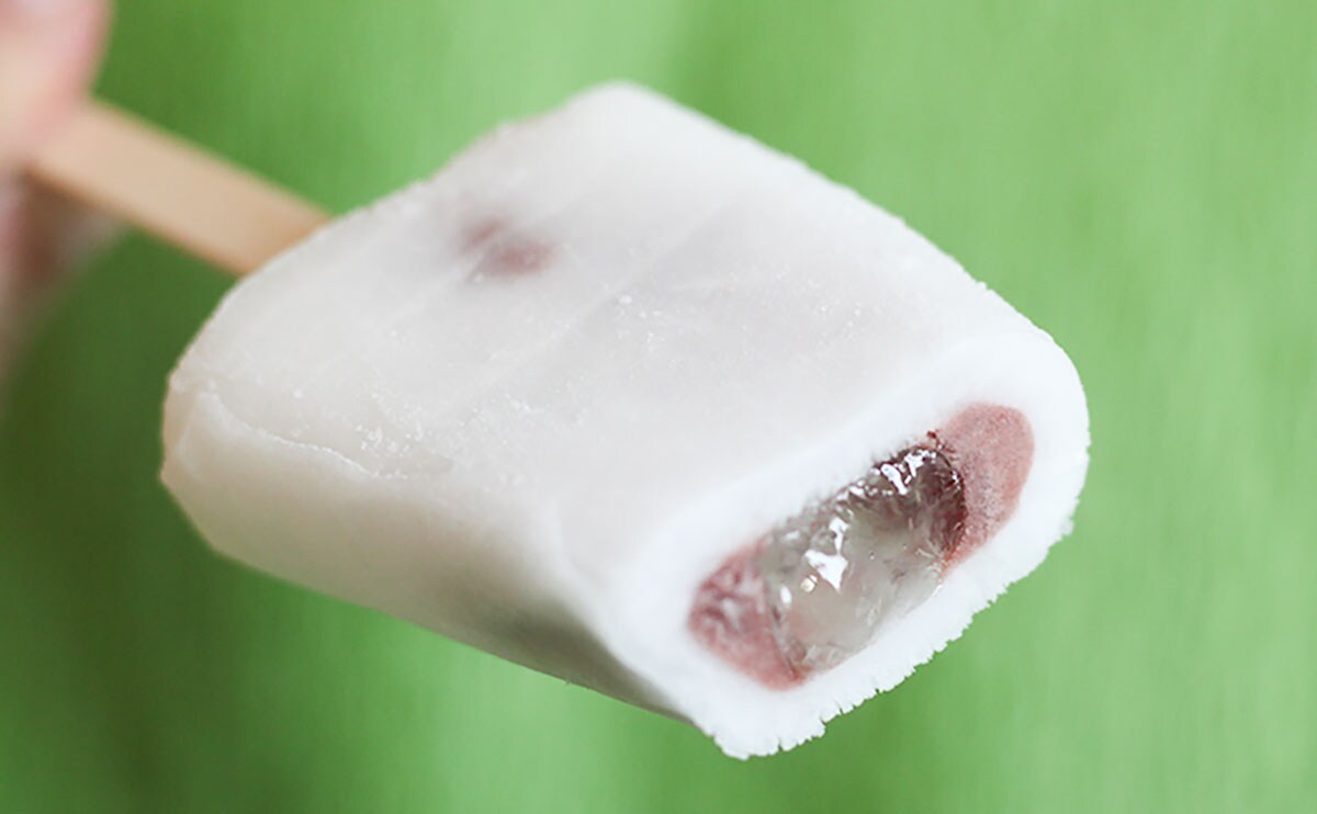 「想像以上」「すごいよ」アイス界の衝撃作『水まんじゅうつるんぷるん』を食べてみた