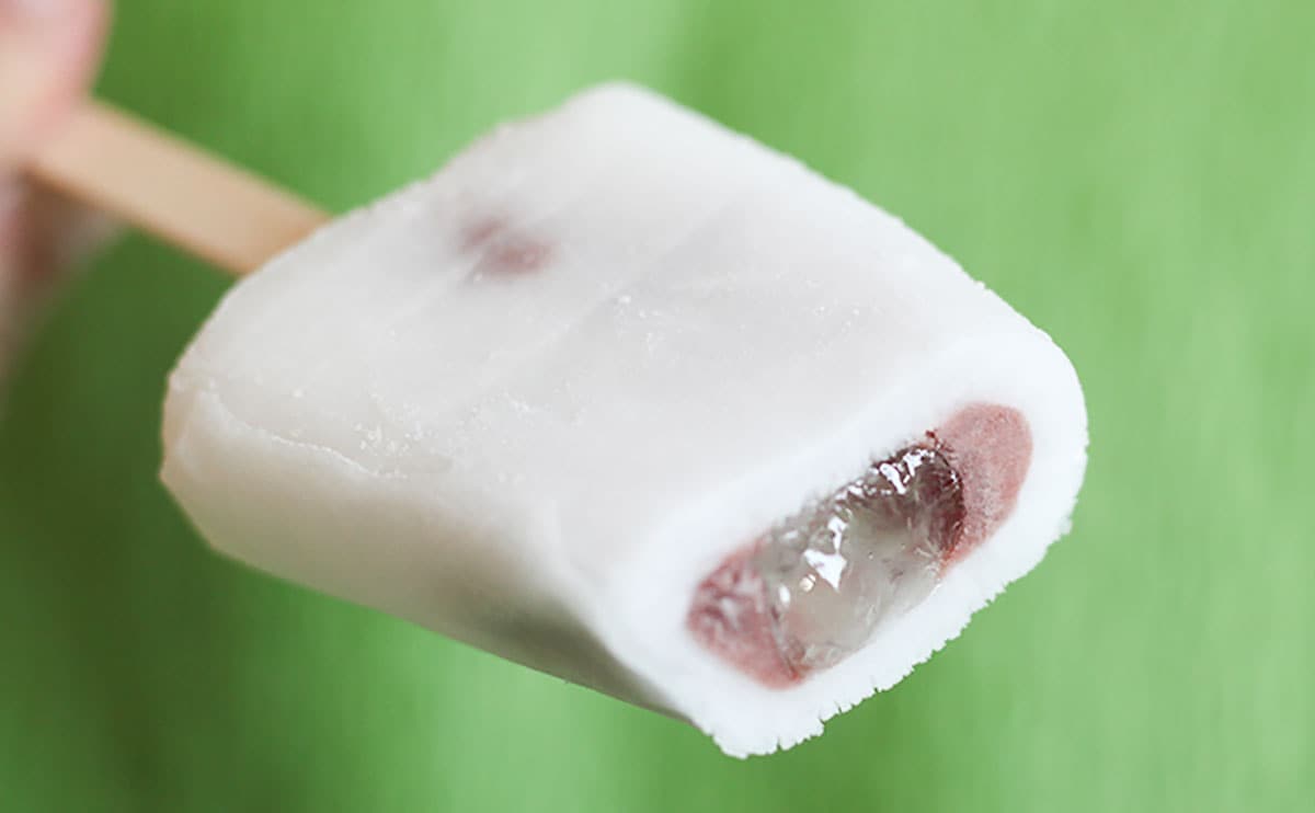 「想像以上」「すごいよ」アイス界の衝撃作『水まんじゅうつるんぷるん』を食べてみた