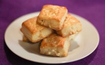 “コスパ重視派”におすすめ。おやつにぴったりのコンビニ新商品3品