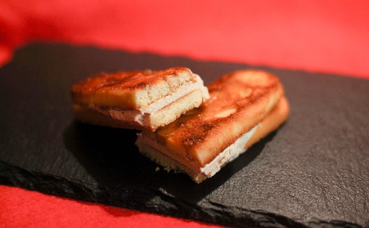 「絶対にハマる」「バケモン級に美味い」話題のファミマスイーツを食べてみた