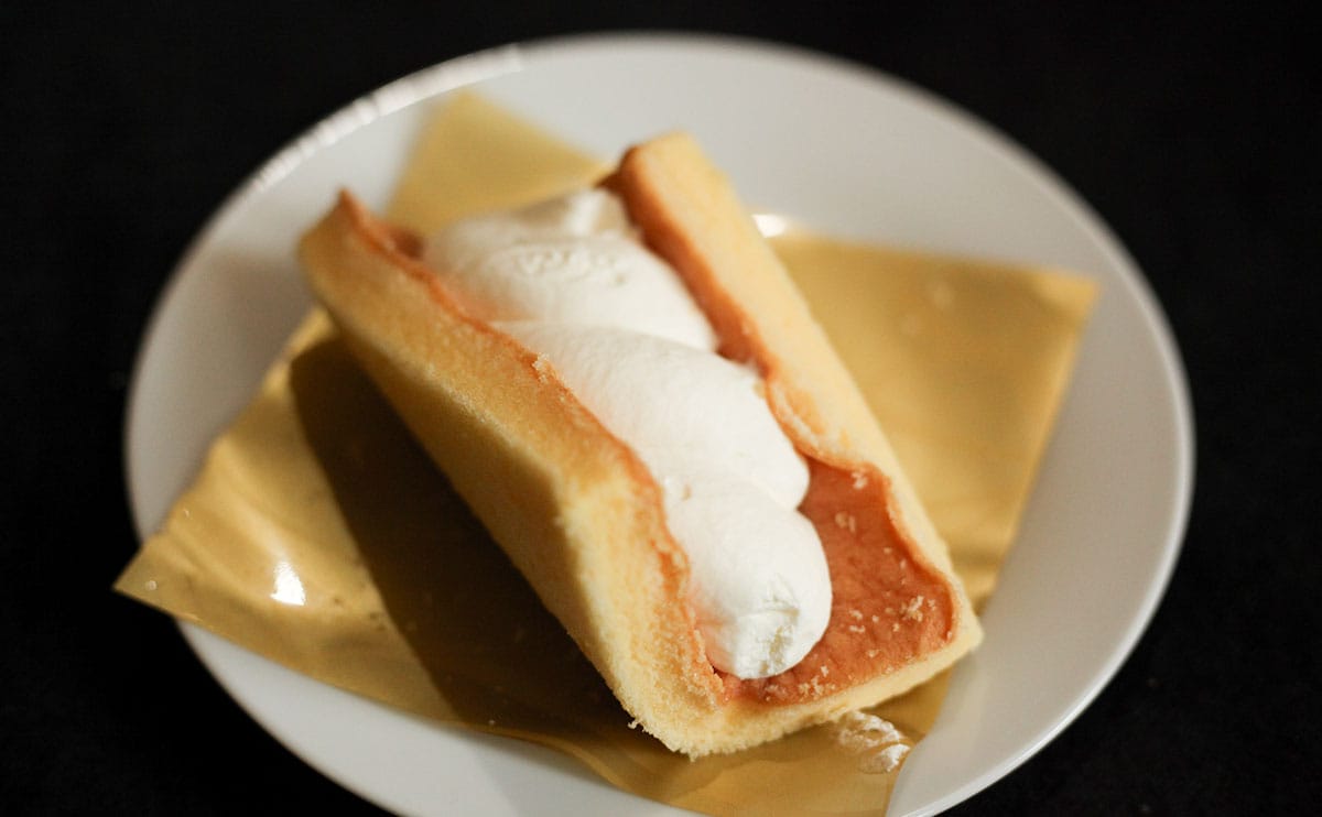 「本家より好きかも」「手軽に食べられる」ありそうでなかった『プレミアムロールケーキ』誕生