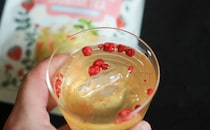 なんか浮いてる…。【カルディ】の『インスタントティー』が手軽で便利！