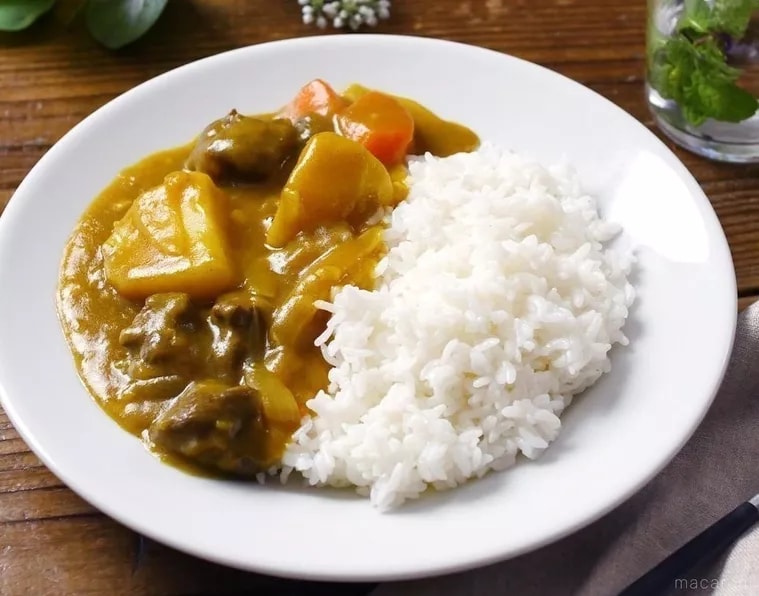 夏はカレーの食中毒に注意！正しい保存方法に「もう常温保存しない」「気をつける」