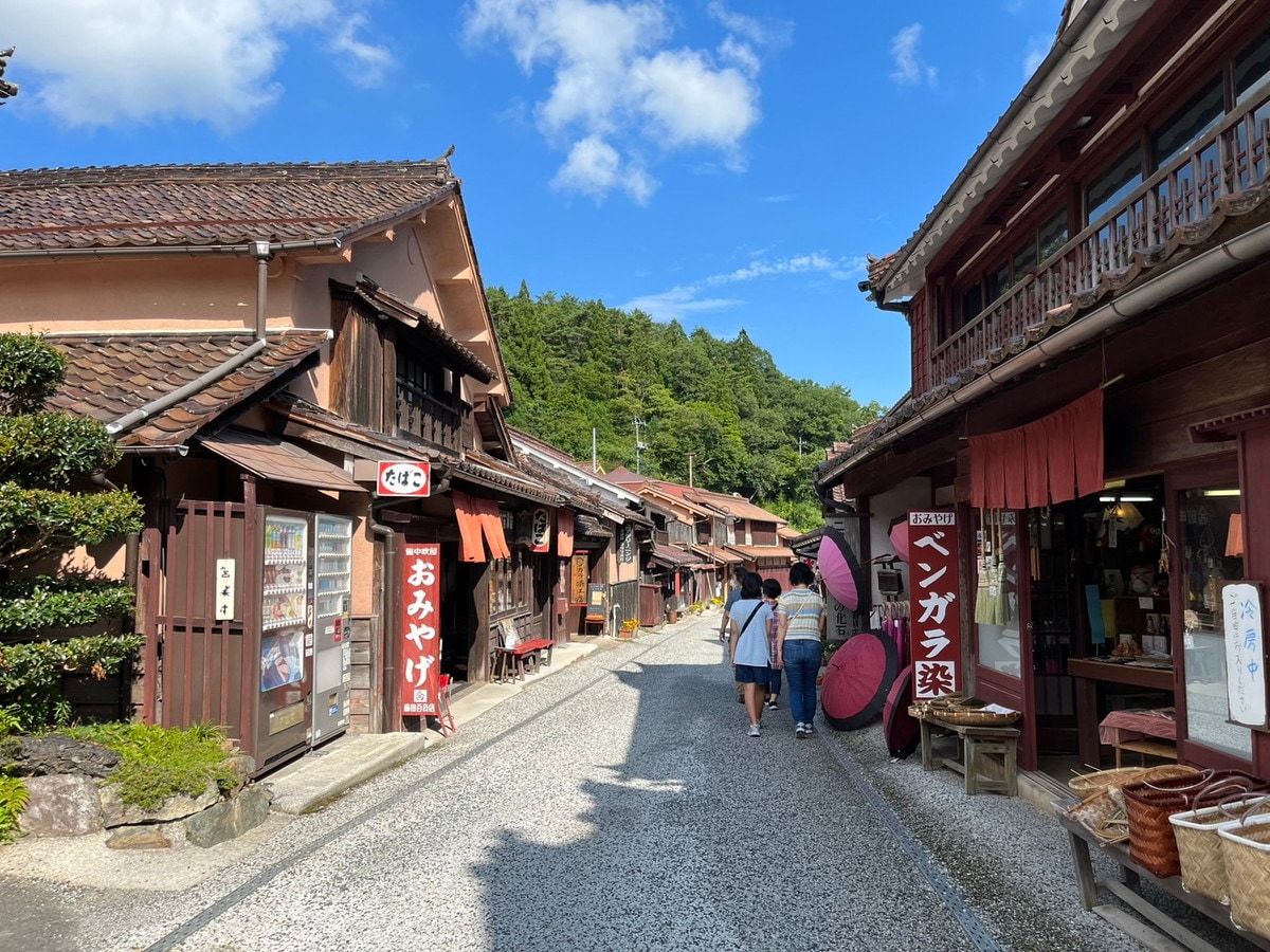 【吹屋ふるさと村】昭和時代にタイムスリップ！懐かしい町並みが楽しめる｜岡山県高梁市