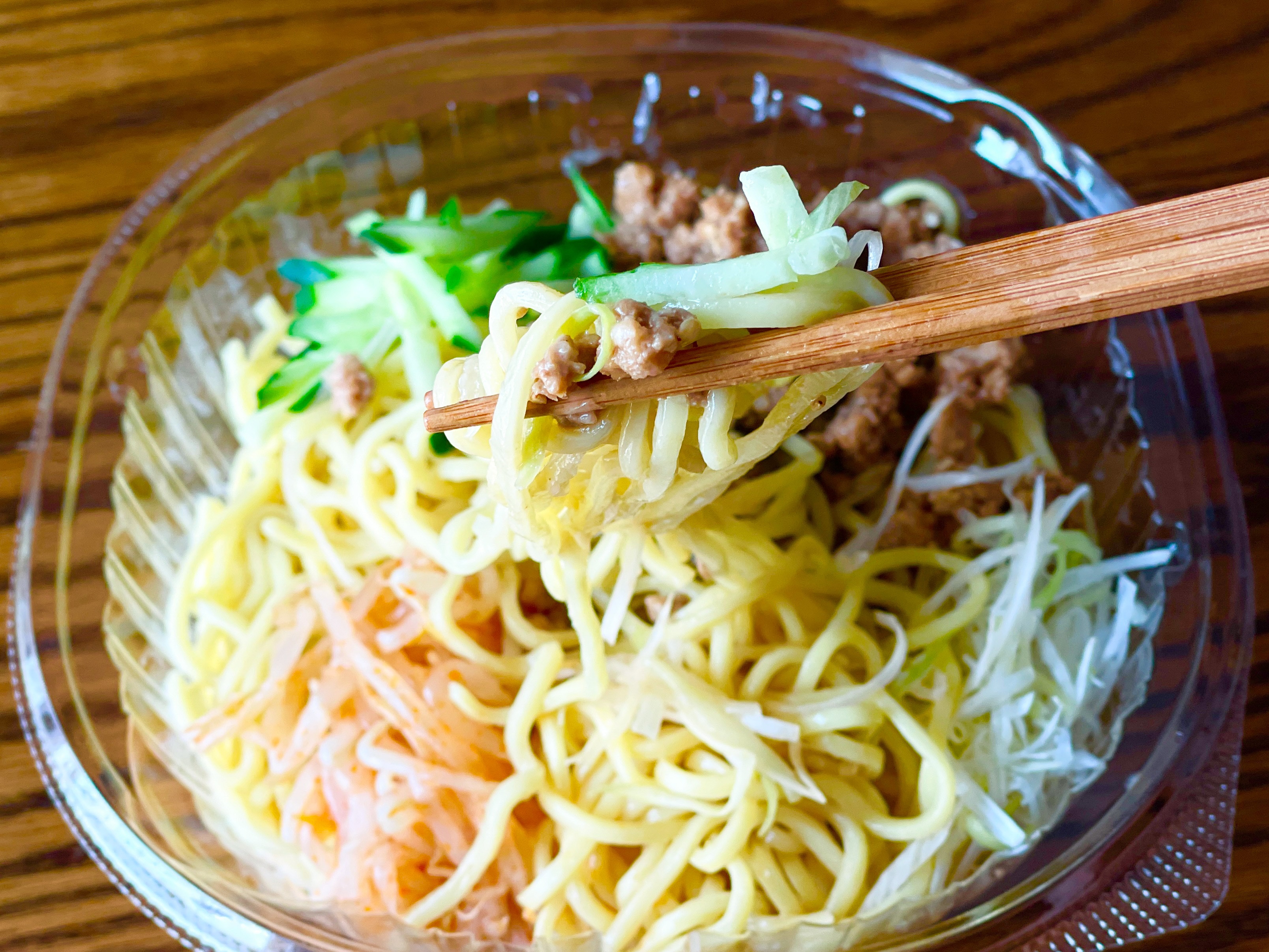 「旨辛！」「花椒の香りが爽やか」【ファミマ】冷し担担麺