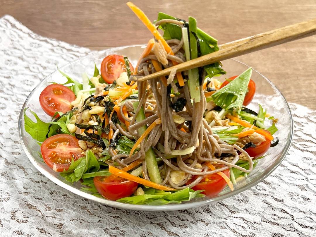 そうめんよりハマる！サラダそばに「いつもより野菜を食べられる」