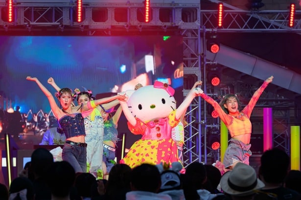 【USJ】BTSやNewJeansの楽曲×ウォーターエフェクトに大興奮の「NO LIMIT! サマーダンスナイト with HYBE JAPAN」体験レポ