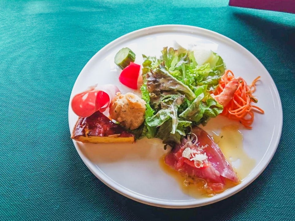 益田駅前の個室もあるオシャレなイタリアン。地元農園直送の美味しい野菜を味わえるランチが絶品！｜島根県益田市