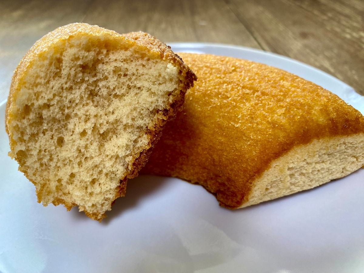 デカいのにおいしい!【ローソン】国産小麦のふわふわシフォンケーキキャラメルバニラ