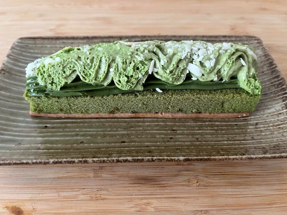 「ペロッと食べられる!」【ローソン】抹茶味の新作スイーツが登場