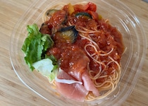 野菜たっぷり！【セブン】トマトの酸味と旨みが絶品な冷製パスタが登場！