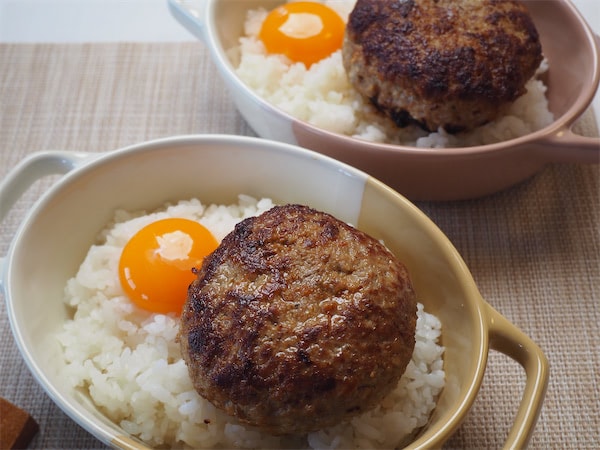 リュウジ『この肉がウマすぎてソースが要らないレベル』 肉の食感際立つ【塩で喰うハンバーグ】に挑戦！