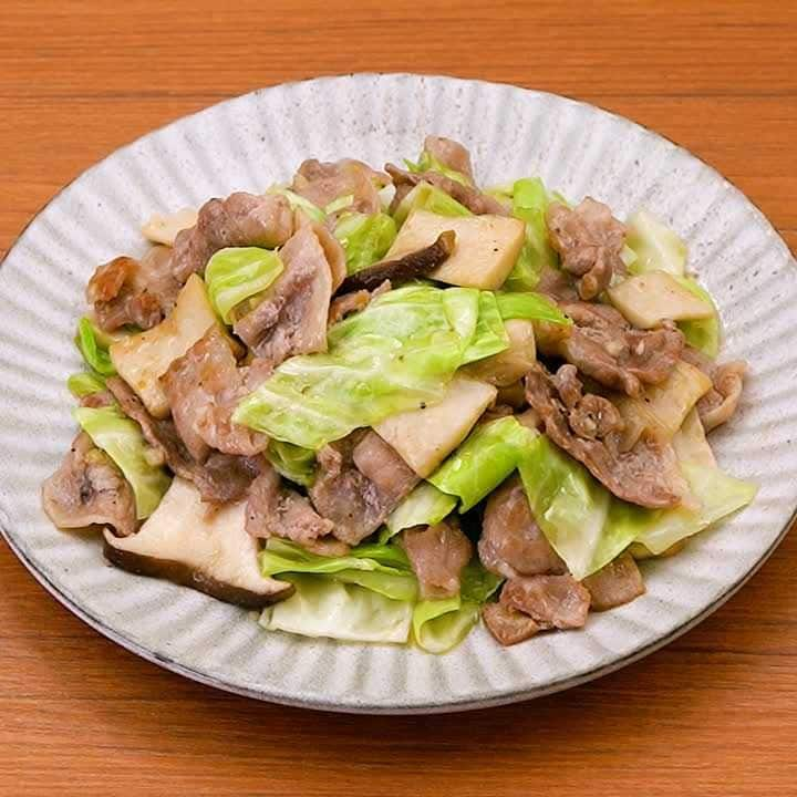 ごはんに合うおかず♪豚バラとエリンギの塩だれ炒め