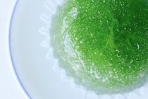 「抹茶あんの濃さに本気を感じる」【セブン】新発売の水まんじゅう