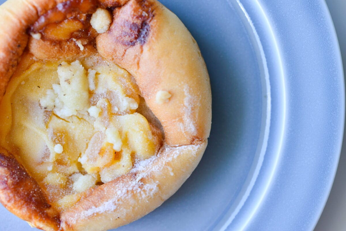 シャキシャキおいしい【ローソン】焼りんごのカスタードクリームパン