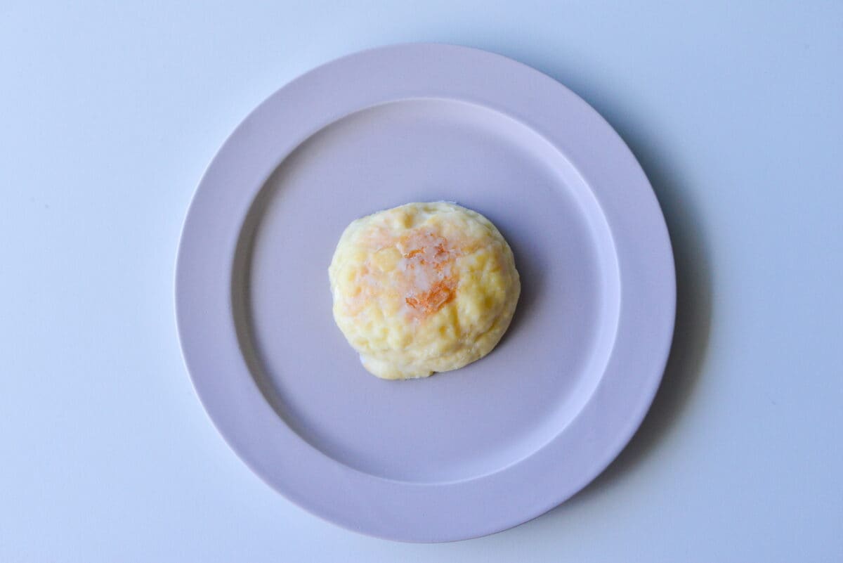 冷やして食べるくりーむメロンパン　ミルクカスタード