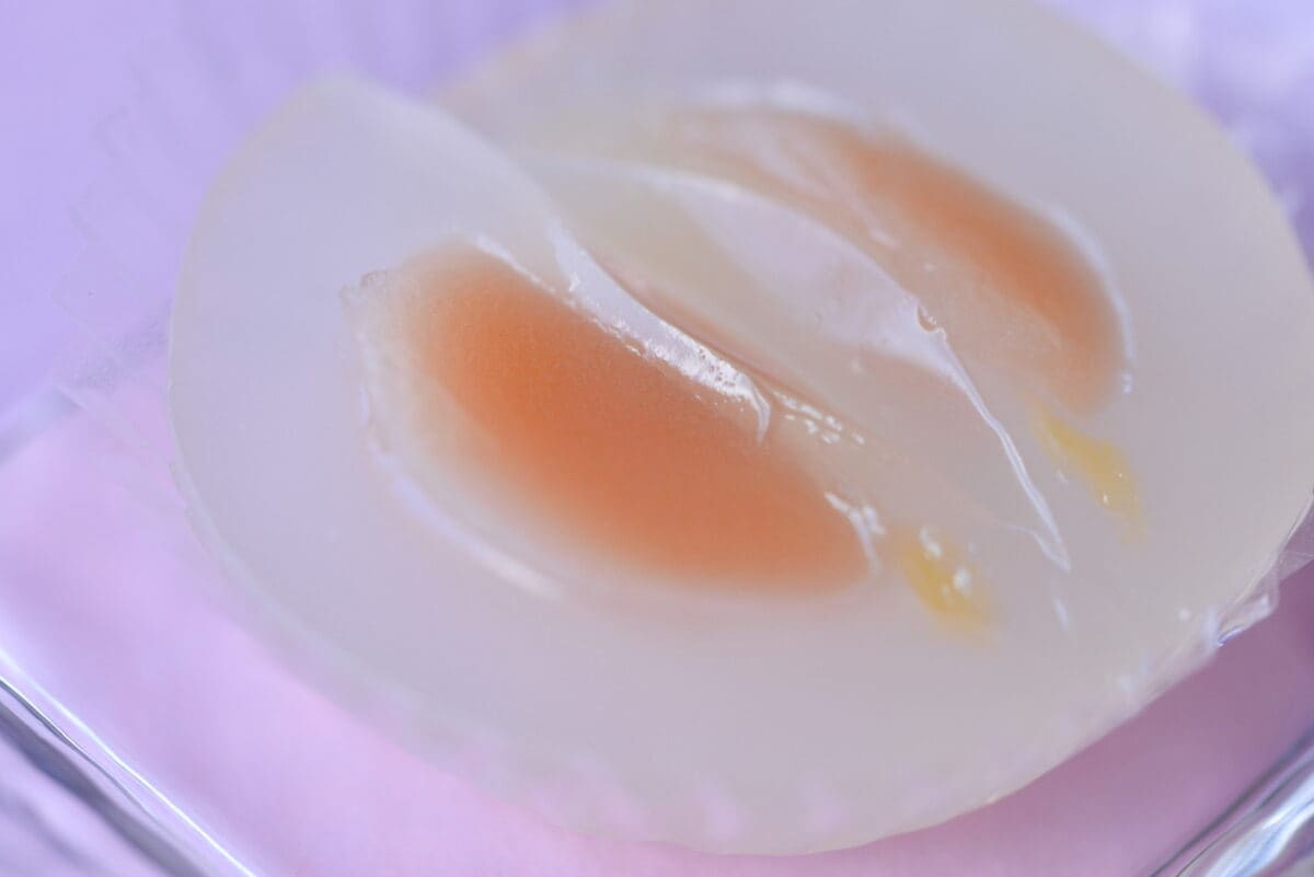 プルップルで爽やか~!【ファミマ】桃水まんじゅう(桃果肉入)