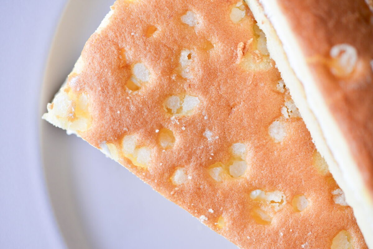 シャリっと食感のカステラケーキ