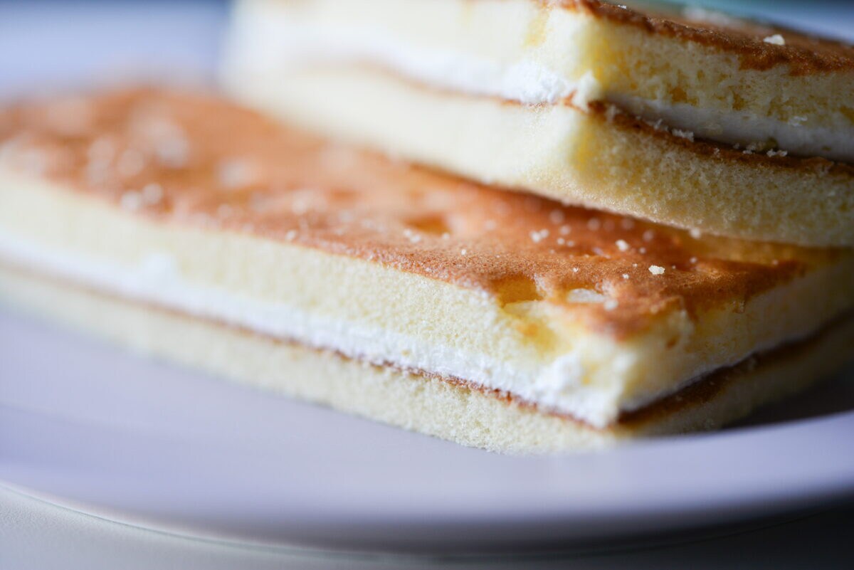 シャリシャリうますぎる【ローソン】シャリっと食感のカステラケーキ