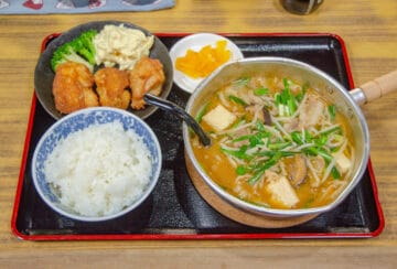 【田川】「鍋で出てくる」コスパ&インパクト最高の定食屋。ぶた汁から揚げ大ちゃんのぶた汁定食