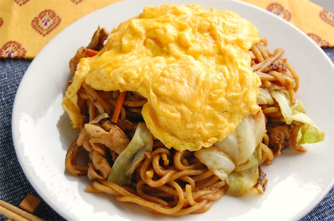 ルウ使うけど”カレー味でなくスパイス味”だって⁉ウスターソースも効かせた「スパイス焼きそば」に挑戦！