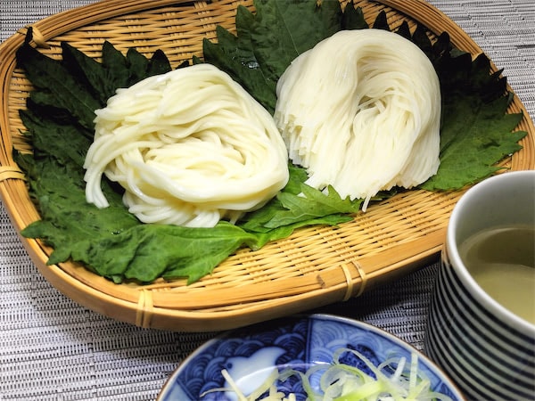 【夏季限定】何と！レア過ぎる「生そうめん」なるものがあるらしい！「生」って何だ⁉入手して食べてみた