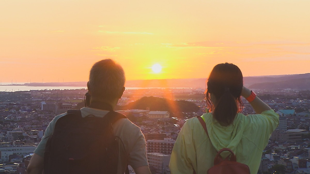 「絶景の城」から見る朝日。夜明け前にスタートし、天守で360 度のパノラマ景色を！｜鳥取県米子市