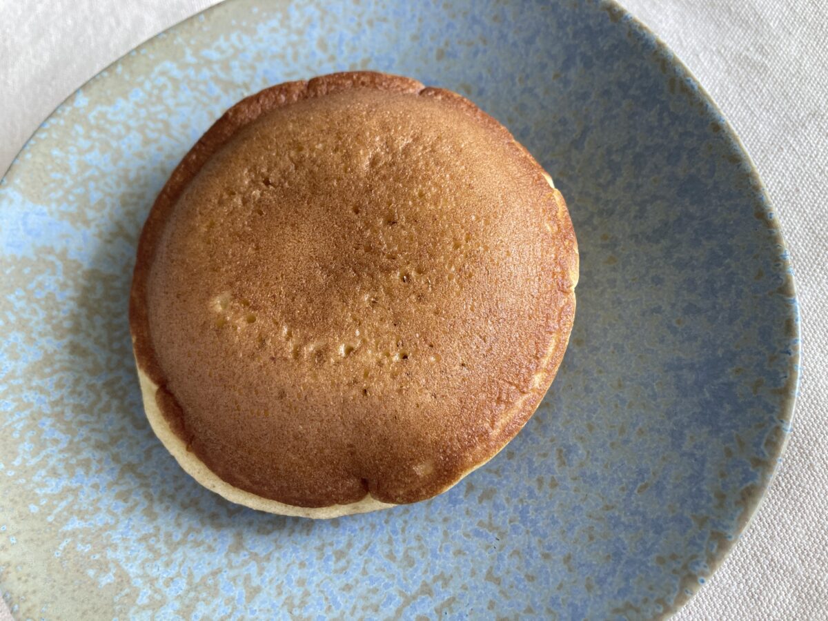 コーヒー好きは絶対食べて【セブン】猿田彦珈琲コラボ！カフェラテどらもっちがガチすぎる