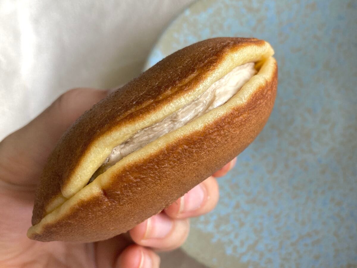 コーヒー好きは絶対食べて【セブン】猿田彦珈琲コラボ！カフェラテどらもっちがガチすぎる