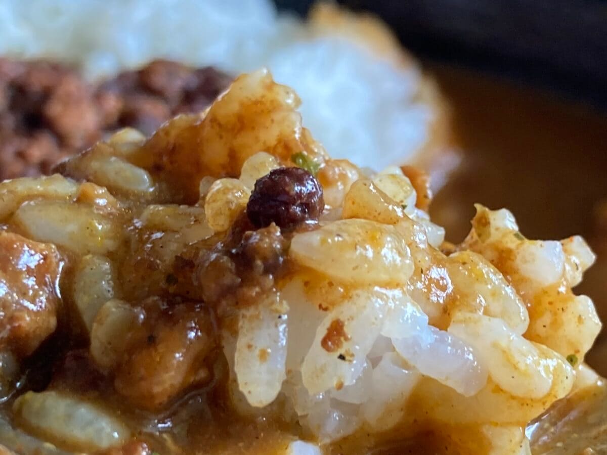 「伝説級にウマイ」「スパイスすげぇ」【セブン】名店監修カレーが想像の100倍凄い