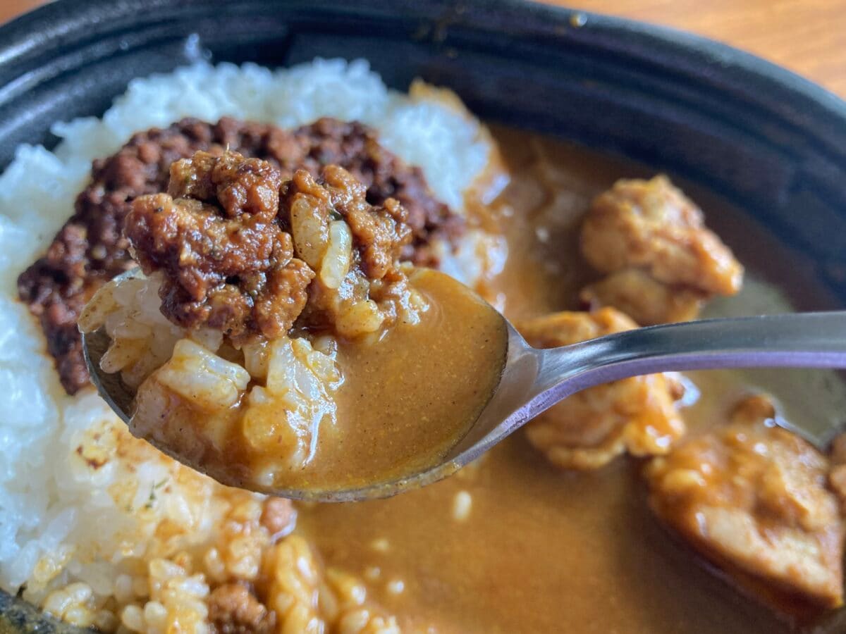 「伝説級にウマイ」「スパイスすげぇ」【セブン】名店監修カレーが想像の100倍凄い