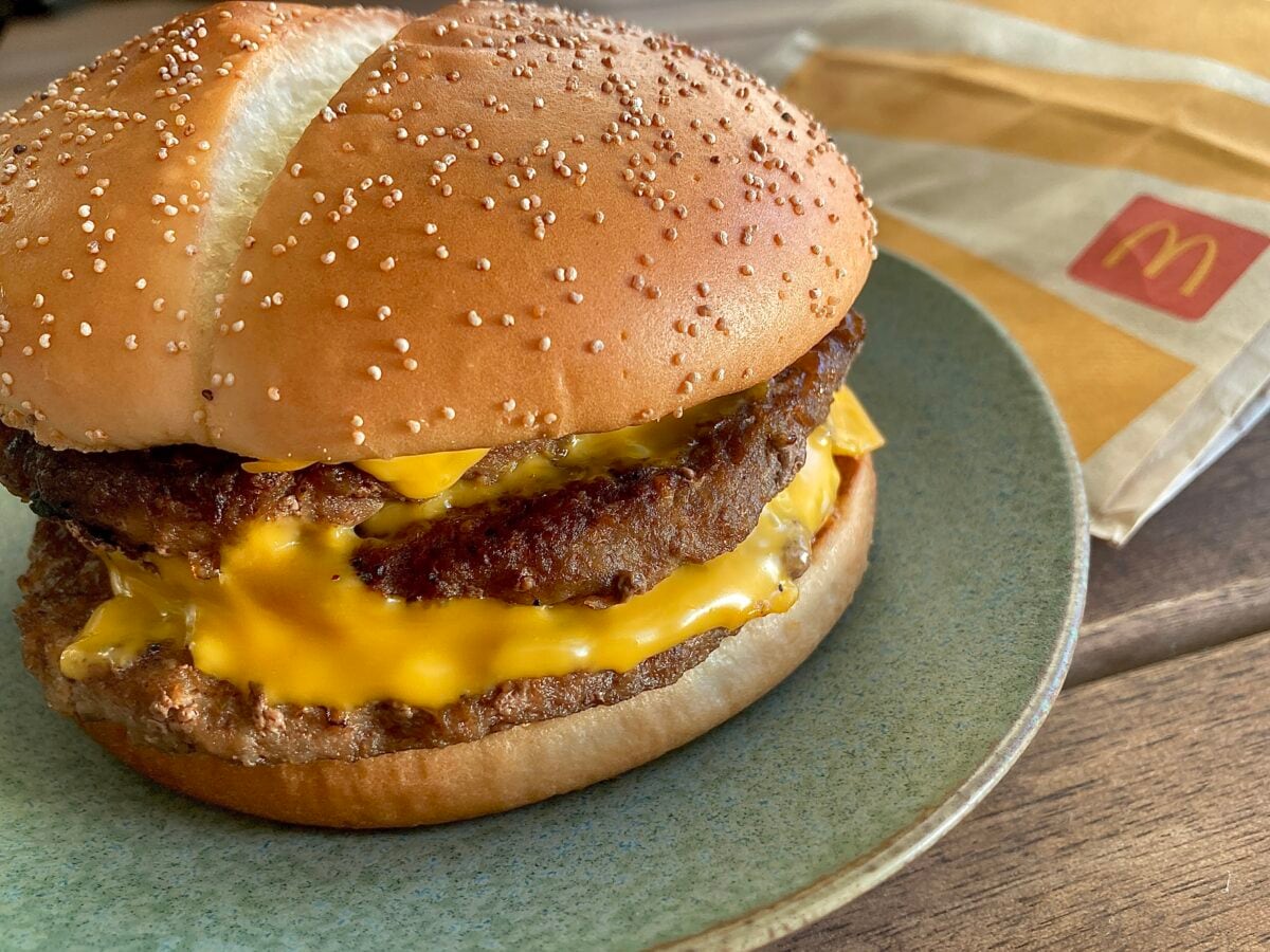 断面エグいｗ とにかく肉が凄すぎるっ！！【マック】大人気サムライマックが限定復活！