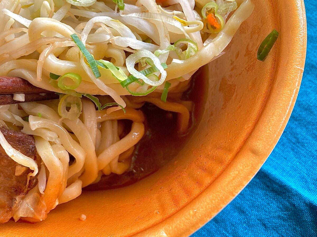 「再販感謝」「絶対食べる」【ファミマ】二郎系の名店・千里眼監修まぜそば