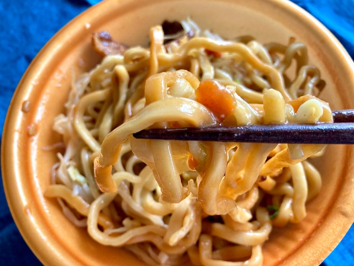 「再販感謝」「絶対食べる」【ファミマ】二郎系の名店・千里眼監修まぜそば