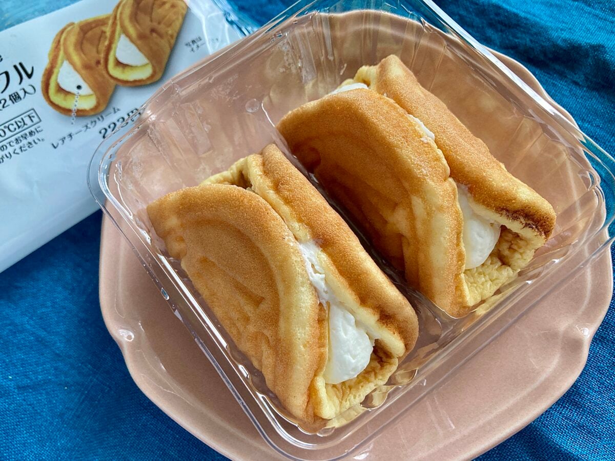 さっぱりレアチーズ×ふわふわワッフル【ファミマ】新作スイーツがたまらん♡