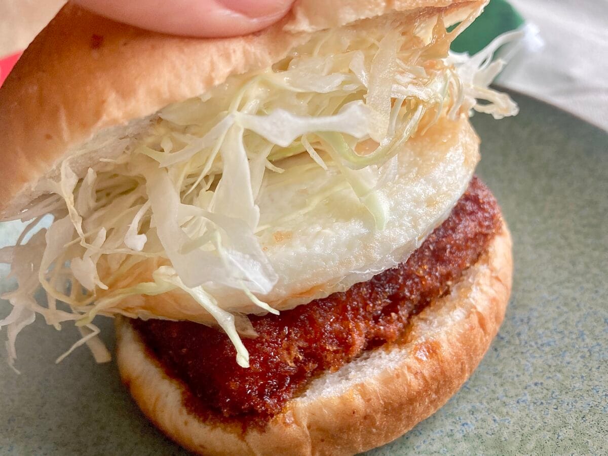 「絶対食べて」「逃してはならない」【ケンタッキー】月見・新バーガーが超絶ウマすぎる！