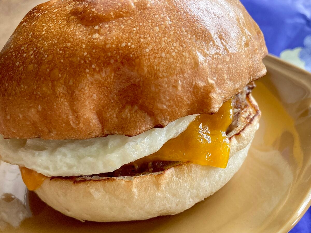 「No.1月見」「マッジでうまいから」【ロッテリア】和風半熟月見 絶品チーズバーガー