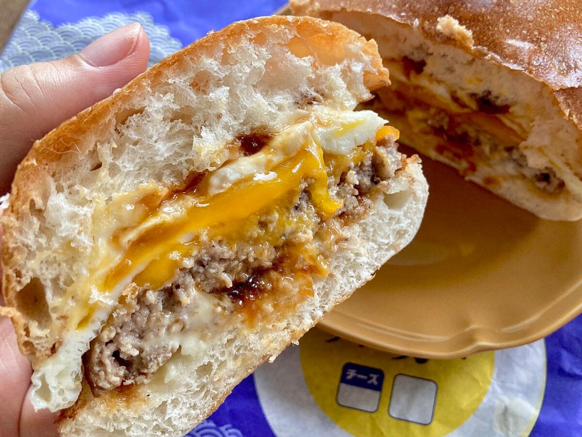 「No.1月見」「マッジでうまいから」【ロッテリア】和風半熟月見 絶品チーズバーガー