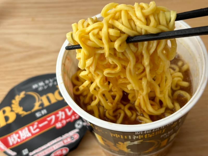 スパイシー×まろやか【セブン】人気店の本格ビーフカレーがカップ麺に！